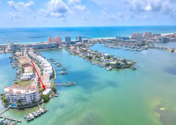 Bay Watch #2 - Waterfront Apartment