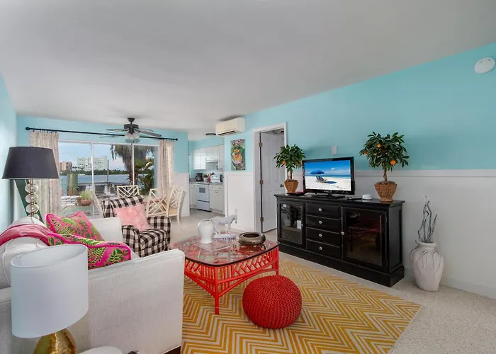 Apartment Bay Watch #2 - Waterfront